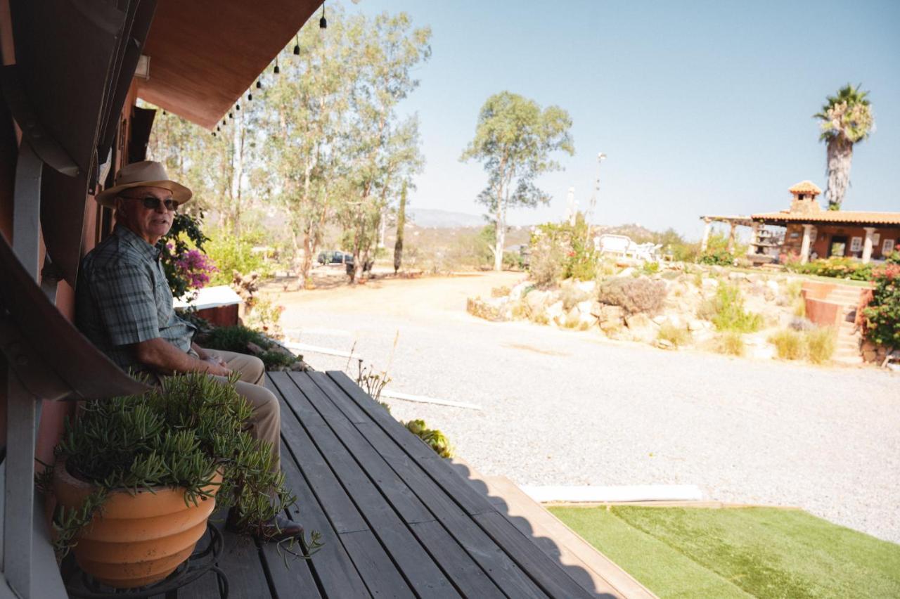 Vina Calabria Bed & Breakfast Valle de Guadalupe Bagian luar foto