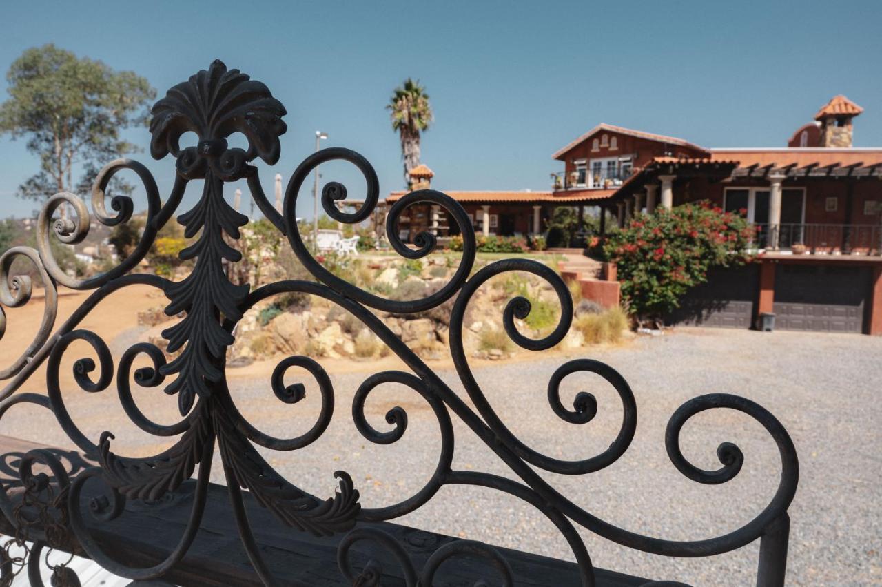 Vina Calabria Bed & Breakfast Valle de Guadalupe Bagian luar foto